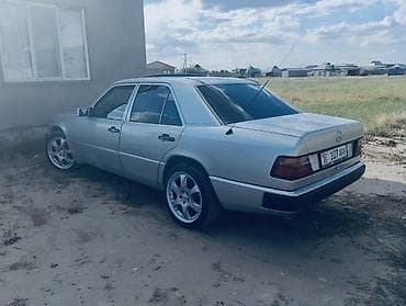 Mercedes-Benz W124: 1990 г., 2 л, Автомат, Бензин, Седан — 4
