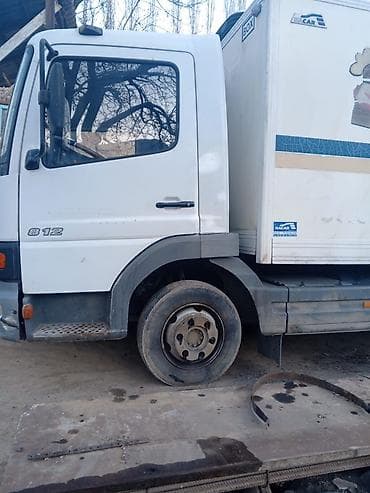 rf 2: Грузовик, Mercedes-Benz, Стандарт, 6 т, Б/у — 4