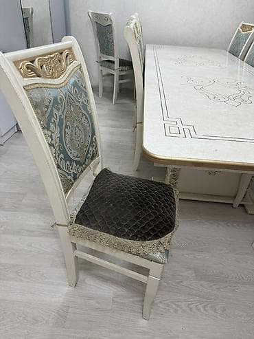 small table: Стол и стул для зала, Б/у, Самовывоз, цвет - Бежевый — 3