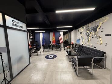 бизнес дом: Сдаю Офис, 49 м², В бизнес центре, С оборудованием — 1