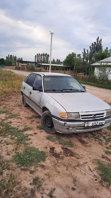 mers 211: Opel Astra: 1992 г., 1.4 л, Механика, Бензин, Хэтчбэк — 4
