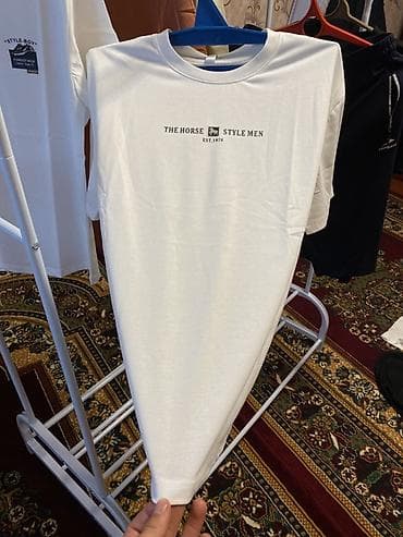 купить туфли замшевые мужские: Футболки унисекс с коротким рукавом и круглым вырезом - Базовый — 2