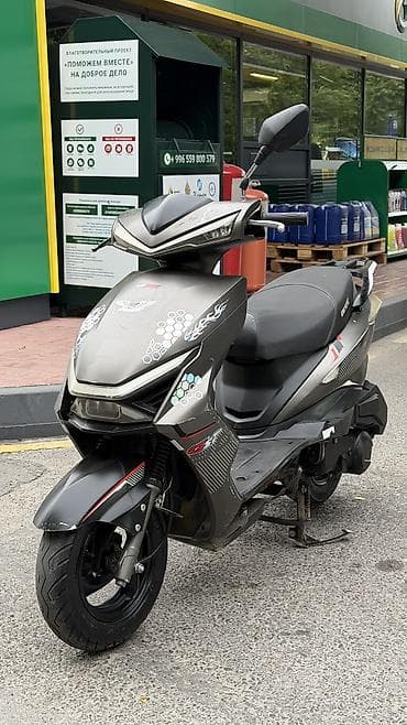 скутер 80 куб: Тип скутера Yamaha, 175 куб. см, Бензин, Б/у — 5