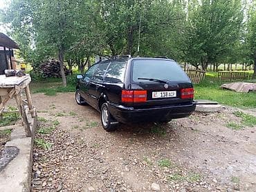 Унаа: Volkswagen Passat: 1994 г., 2 л, Кол менен иштөөчү, Бензин, Универсал — 4