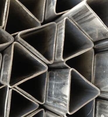 трубогиб услуги: Треугольная труба Размер: 40х60х60 мм; 60х60х60 мм Осуществляем — 1