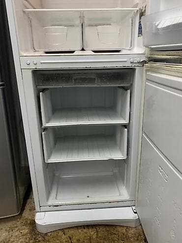 imac mini: Холодильник Indesit, Б/у, Двухкамерный, De frost (капельный), 60 * 195 * 60 — 4