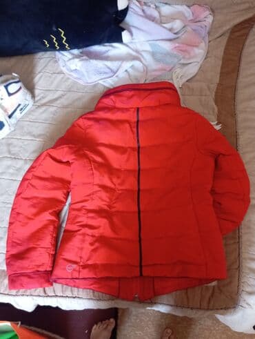 Балдардын кийим-кечелери жана бут кийимдери: Красная куртка PUMA тёплая на осень Детская на 10-11 лет В хорошем — 2
