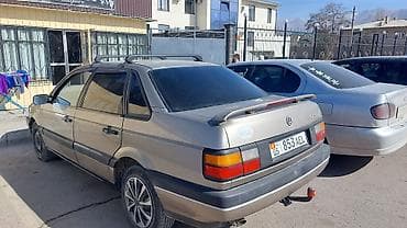 Volkswagen Passat: 1990 г., Ручные, Бензин, Седан
