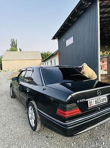 Унаа: Mercedes-Benz E-Class: 1994 г., 3.2 л, Кол менен иштөөчү, Бензин, Седан — 9