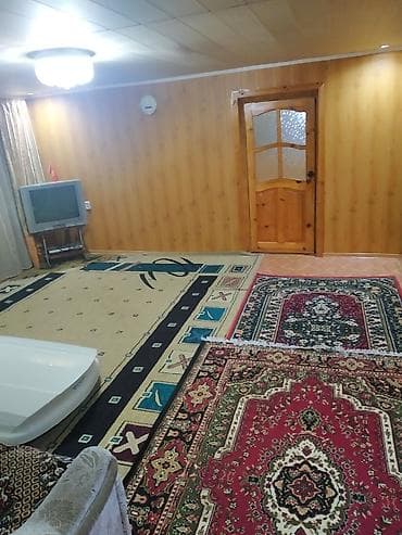 двухкомнатный дом: Сдается дом г Каракол рядом с рынком времянка 5 комнат Дом 4 комнат — 9