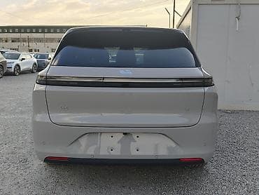 byd e3: Lixiang L6: 2024 г., Электромобиль, Кроссовер — 6