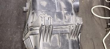 raf: Toyota RAV-4, корпус воздушного фильтра, есть недочёты по креплениям — 3