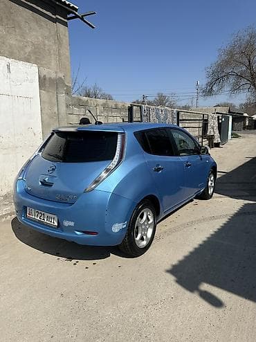 Nissan Leaf: 2011 г., 1 л, Робот, Электромобиль, Хэтчбэк