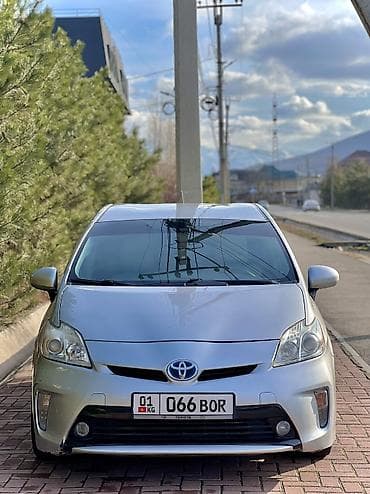 с4 2 0: Toyota Prius: 2015 г., 1.8 л, Автомат, Гибрид, Хэтчбэк — 1