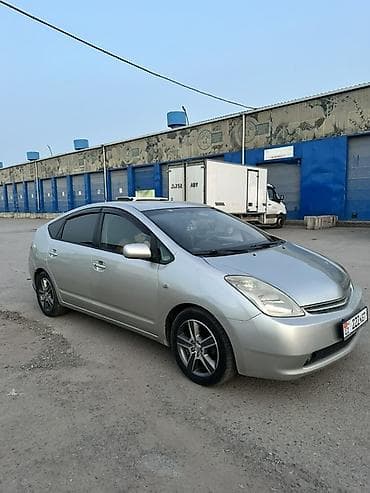 corolla 2004: Toyota Prius: 2005 г., 1.5 л, Вариатор, Гибрид, Хэтчбэк — 3