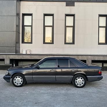 class: Mercedes-Benz W124: 1992 г., 2.3 л, Механика, Бензин, Седан — 5