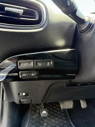 prius: Toyota Prius: 2019 г., 1.8 л, Автомат, Гибрид, Лифтбек — 8
