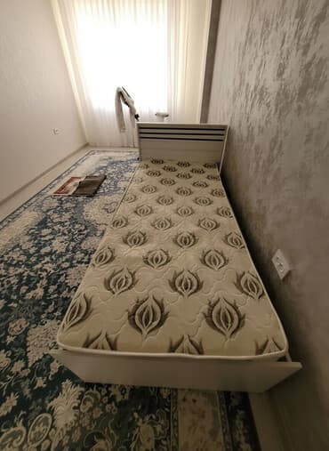 кожаное кресло для компьютера: Односпальная кровать, С матрасом, длина - 200 см — 1