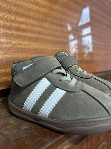 Детская одежда и обувь: Детские кроссовки/ботинки для первых шагов - Материал верха: мягкая — 6