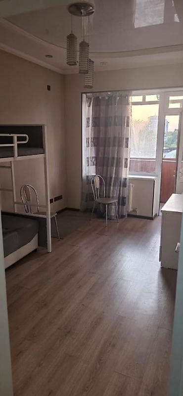 Сдается 3-комнатная квартира в 7-м микрорайоне Площадь — 104 м² Этаж — 6