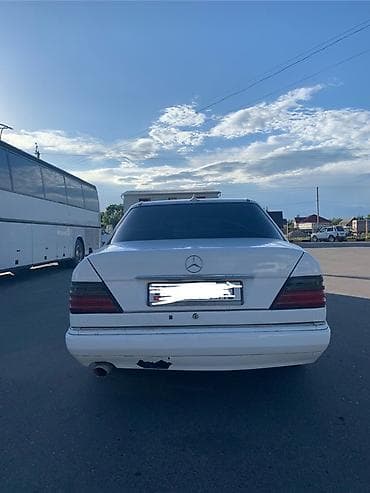 golf plus: Mercedes-Benz W124: 1994 г., 2.2 л, Механика, Бензин, Седан — 5