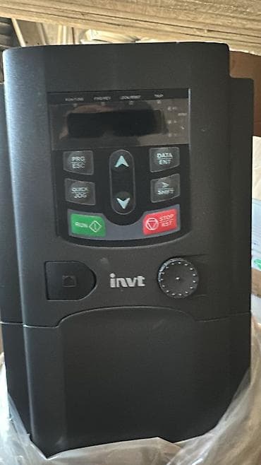 Частотный преобразователь INVT Описание: - Панель управления с