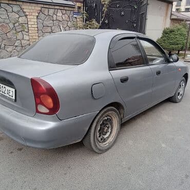 машина gets: Chevrolet Lanos: 2010 г., 1.3 л, Механика, Бензин, Седан — 9