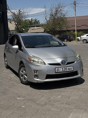1: Toyota Prius: 2011 г., 1.8 л, Вариатор, Гибрид, Хэтчбэк — 3