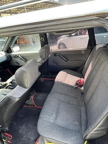 дек есперо: Volkswagen Passat Variant: 1990 г., Универсал — 5