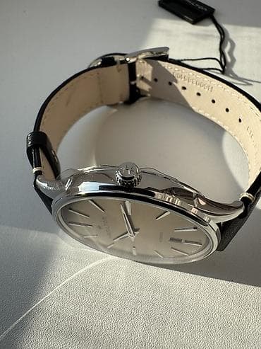 Чемодандар: Hamilton Jazzmaster Thinline Auto с надёжным автоматическим механизмом — 5