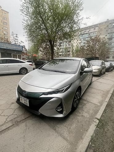 Toyota: Toyota Prius: 2017 г., 1.8 л, Гибрид, Хэтчбэк — 1