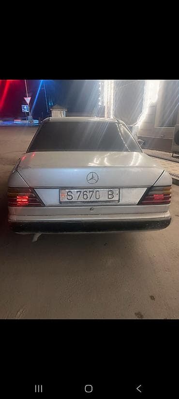 w210 e320: Mercedes-Benz 190: 1988 г., Седан — 1
