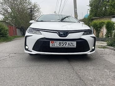 prius 30: Toyota Corolla: 2022 г., 1.8 л, Вариатор, Гибрид, Седан — 3