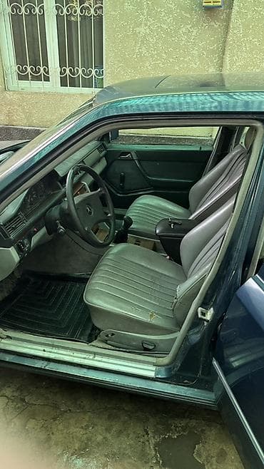 Унаа: Mercedes-Benz W124: 1991 г., 2.4 л, Кол менен иштөөчү, Бензин, Седан — 2