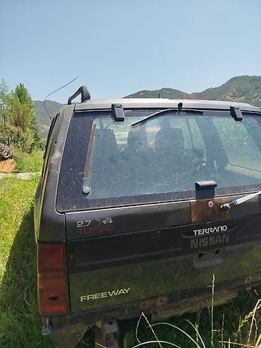 новые моторы: Nissan Terrano: 1992 г., 2.7 л, Дизель, Универсал — 1