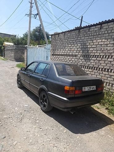 Volkswagen Vento: 1998 г., 0.2 л, Бензин, Седан