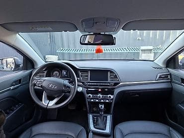 Hyundai Avante: 2019 г., 1.6 л, Автомат, Бензин, Седан
