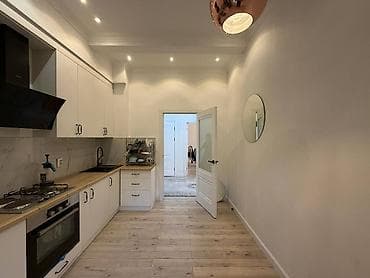 3 ком: 3 комнаты, 83 м², Индивидуалка, 1 этаж — 3