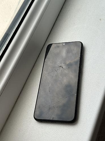 iphone e: IPhone 11 Pro, Б/у, 256 ГБ, Золотой, Чехол — 4