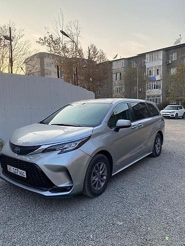 Toyota Sienna: 2021 г., 2.5 л, Автомат, Гибрид, Минивэн