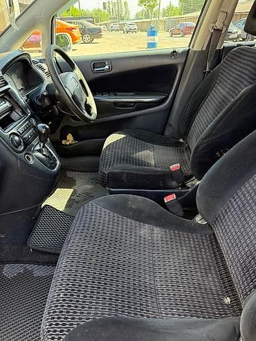 Продажа авто: Honda Stream: 2000 г., 1.7 л, Автомат, Бензин, Минивэн — 6