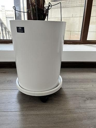 small table: Подставка на колесиках для комнатных растений Размеры маленький — 3