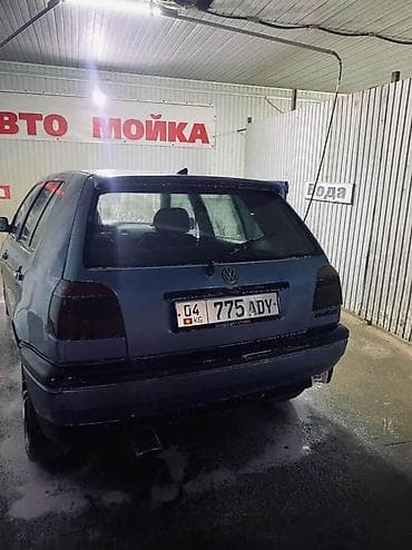 Volkswagen Golf: 1992 г., 1.8 л, Механика, Бензин, Хэтчбэк — 2