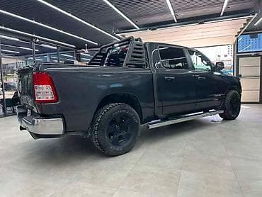 gac gs3: RAM 1500 Crew Cab — брутальный полноразмерный пикап с акцентом на мощь — 4