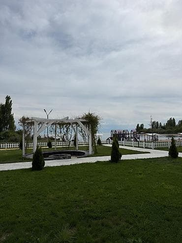 гостиница гарден: Гостиница на Иссык-Куле, ПАНСИОНАТ, Chaika Resort, Сары-Ой, 6 мест, Посуточно — 5
