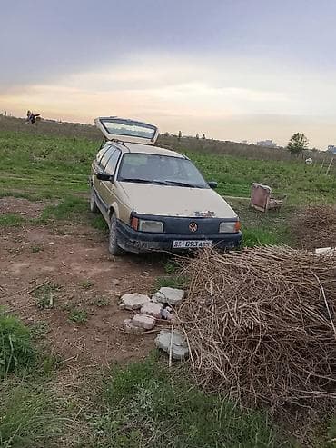 sprinter 315: Volkswagen Passat Variant: 1988 г., 1.8 л, Универсал — 3