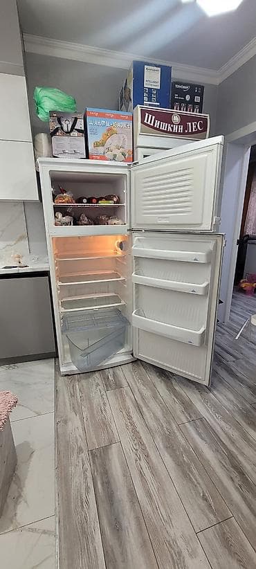 blend group: Холодильник Beko, Б/у, Двухкамерный — 3