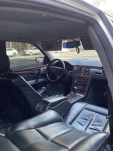 uni 260b: Mercedes-Benz E-Class: 1999 г., 2.2 л, Автомат, Дизель, Седан — 8
