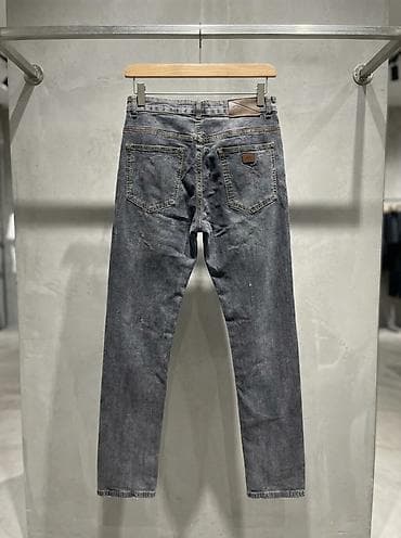 женские джинсы с вышивкой: Мужские джинсы в графитовом/угольно‑сером оттенке с легким вымытым — 2