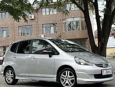 Транспорт: Honda Fit: 2003 г., 1.3 л, Автомат, Бензин, Хэтчбэк — 1